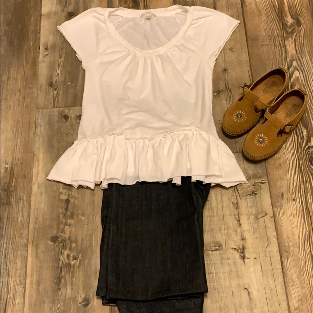 🌼Banana Republic ruffled bottom cotton blend top